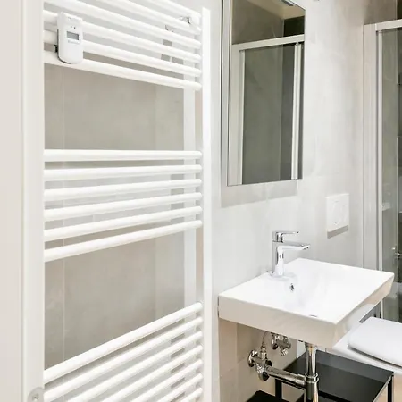 Giovanni Angelico Wood And Design Appartement
